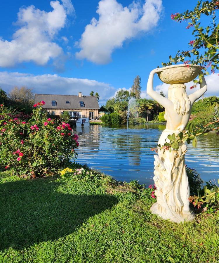 Domaine Du D-Day Bed & Breakfast Saint-Come-du-Mont Bagian luar foto